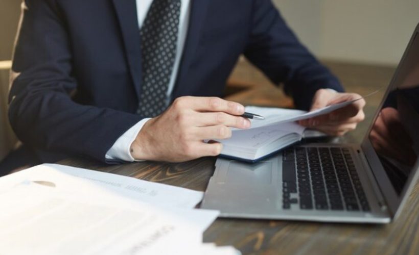 Abogados en derecho tributario